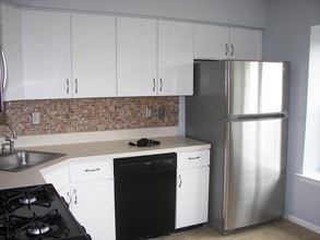 42 Chicopee Dr in Princeton, NJ - Building Photo - Building Photo