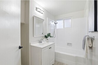 841 Nectarine Ave in Sunnyvale, CA - Building Photo - Building Photo