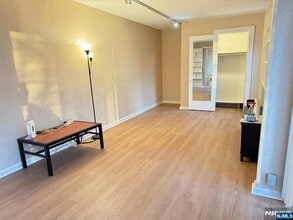 272 Frances St in Teaneck, NJ - Building Photo - Building Photo