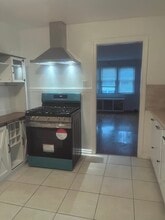 136 King St in Bridgeport, CT - Building Photo - Building Photo