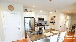 9 Glencoe St in Boston, MA - Building Photo