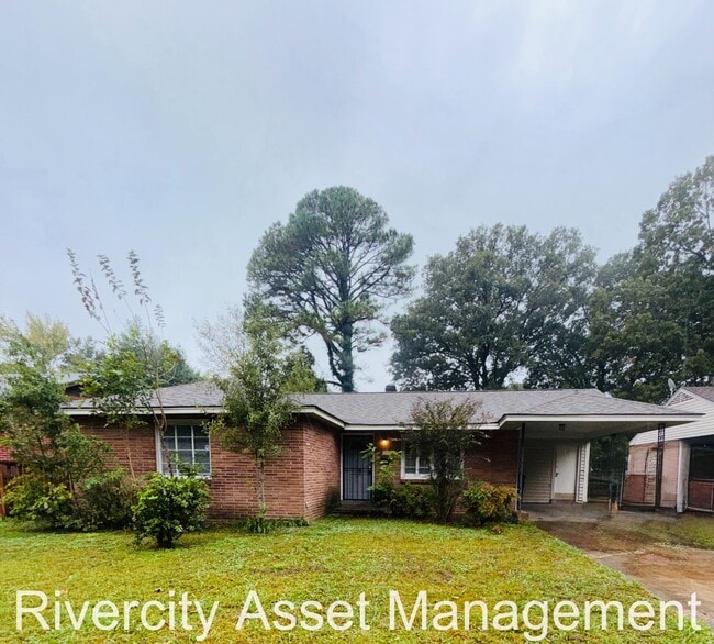 property at 1419 Briarwood Dr