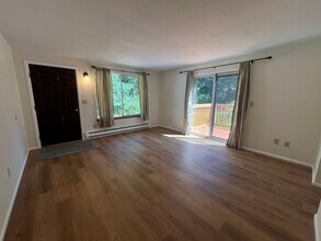 1496 Saddle Club Rd SE in Port Orchard, WA - Building Photo - Building Photo