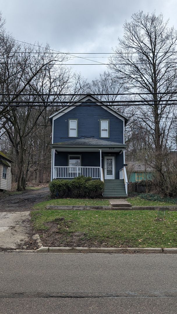 property at 828 Davis St