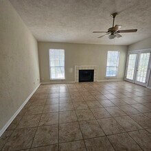 261 Starmount Dr in Tallahassee, FL - Building Photo - Building Photo