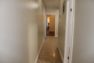787 Sterling Pl, Unit 1R in Brooklyn, NY - Building Photo - Building Photo