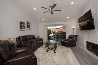 164 Desert Falls Dr E in Palm Desert, CA - Building Photo - Building Photo