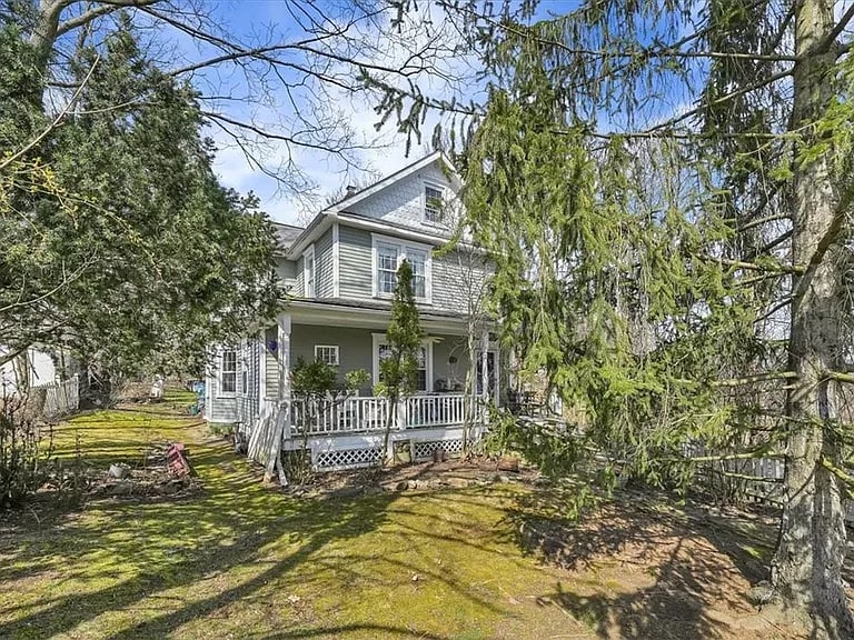 69 Gilbert St in Monroe, NY - Building Photo