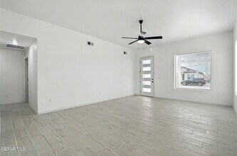 941 Sandhurst Pl in El Paso, TX - Foto de edificio - Building Photo