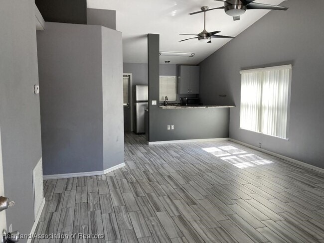 3908 Mandarin Rd in Sebring, FL - Foto de edificio - Building Photo