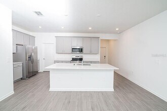6008 Blissful St in Clermont, FL - Building Photo - Building Photo