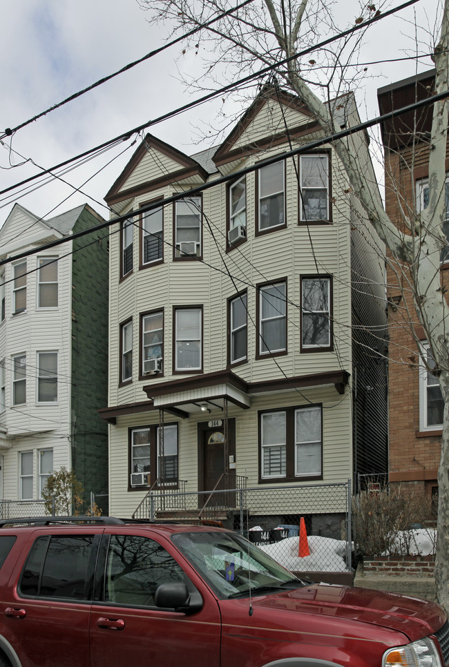 144 Clendenny Ave in Jersey City, NJ - Building Photo - Building Photo