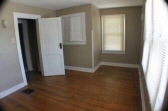 646 E 54th St in Indianapolis, IN - Building Photo - Building Photo