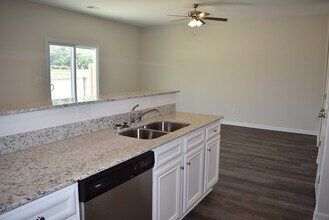 2956 Old Field Rd in Sumter, SC - Building Photo - Building Photo