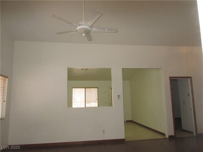 1009 Harp Way in North Las Vegas, NV - Foto de edificio - Building Photo