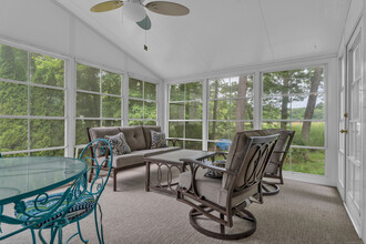9 Sterling Dr in Clinton, CT - Building Photo - Building Photo