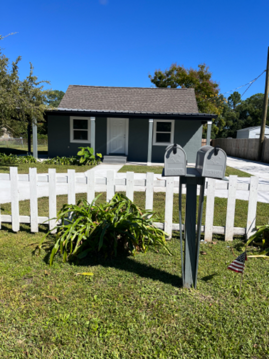 635 Riverview Ave in Sanford, FL - Building Photo