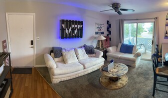 821 Cascade Ct, Unit 821 in Blacksburg, VA - Building Photo