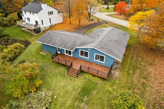 3353 Panorama Ln in Traverse City, MI - Building Photo - Building Photo