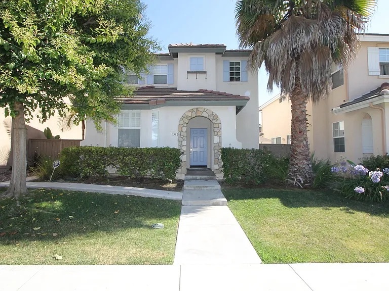 1376 Little Lake St in Chula Vista, CA - Building Photo
