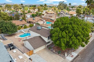 2344 W Kathleen Rd in Phoenix, AZ - Foto de edificio - Building Photo