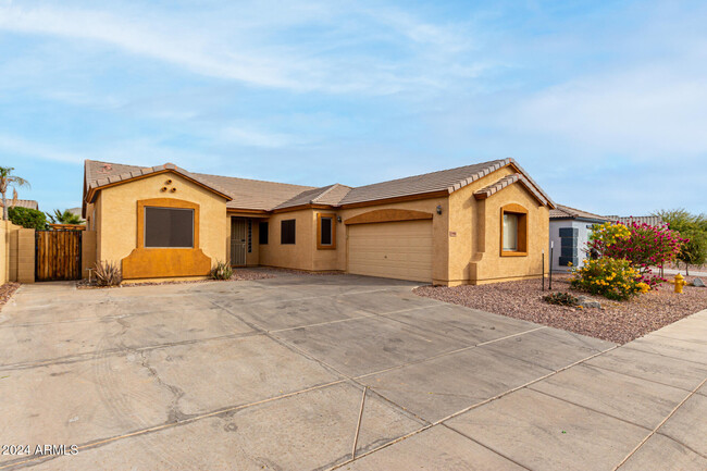 17460 W Evans Dr in Surprise, AZ - Building Photo - Building Photo