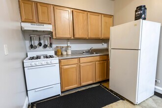 4328 Osage Ave, Unit 1M in Philadelphia, PA - Foto de edificio - Building Photo