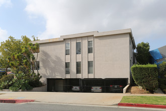 1925 Montana Ave in Santa Monica, CA - Building Photo - Building Photo