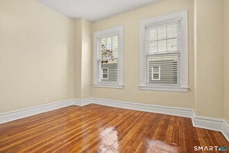 128 Campbell Ave in West Haven, CT - Building Photo - Building Photo