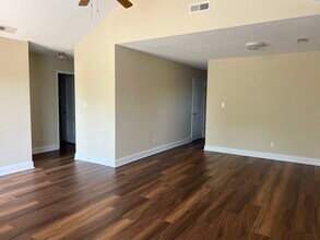 25585 Nick Davis Rd, Unit #9 in Athens, AL - Foto de edificio - Building Photo