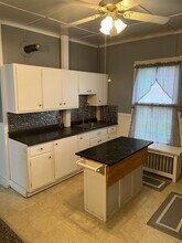 1815 6th Ave, Unit Charming 4 bed 1 bath in Watervliet, NY - Foto de edificio - Building Photo