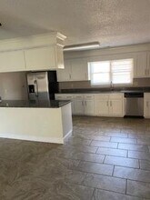 1041 Golfcrest Rd in Sumter, SC - Building Photo - Building Photo