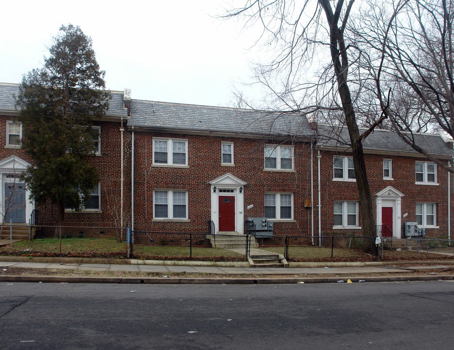 1305 Orren St NE in Washington, DC - Building Photo