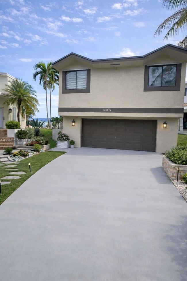 property at 10034 SW 221st St Rd