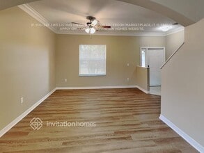 8112 Alamosa Wood Ave in Ruskin, FL - Foto de edificio - Building Photo