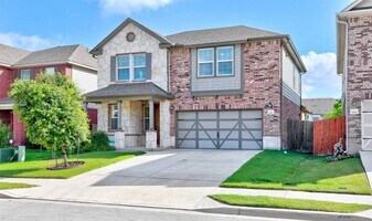 528 Ayinger Ln in Austin, TX - Building Photo