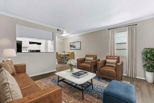 Hidden Gardens in Austin, TX - Building Photo