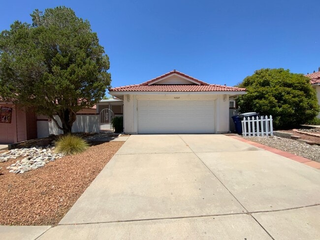 property at 10327 Casador Del Oso NE