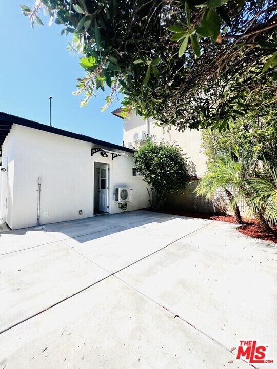 285 W Montecito Ave in Sierra Madre, CA - Building Photo