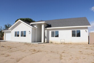 9941 Susan Ave in California City, CA - Building Photo - Building Photo