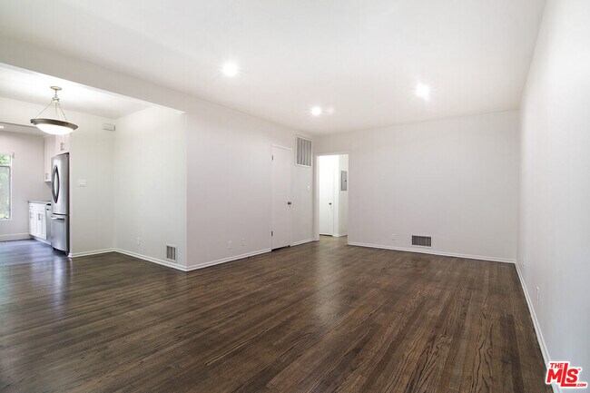 1125 Cardiff Ave in Los Angeles, CA - Building Photo - Building Photo