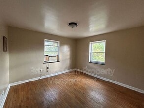 960 Sherwood Dr in Dayton, OH - Building Photo - Building Photo