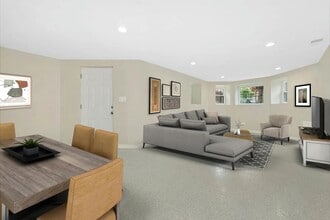 1343 W Foster Ave, Unit G in Chicago, IL - Foto de edificio - Building Photo