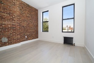 16 Stanhope street in Brooklyn, NY - Foto de edificio - Floor Plan