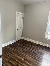 2536 N Austin Ave, Unit 2 in Chicago, IL - Foto de edificio - Building Photo