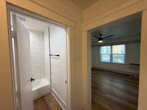 721 Pacific Ave, Unit 5123 in Long Beach, CA - Building Photo - Building Photo