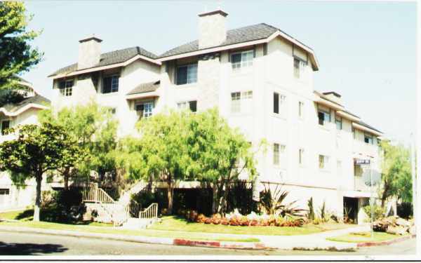 5301 W 99th Pl in Los Angeles, CA - Building Photo - Building Photo