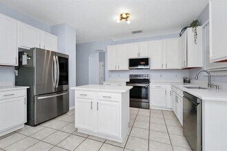 9821 Bennington Chase Dr in Orlando, FL - Building Photo - Building Photo