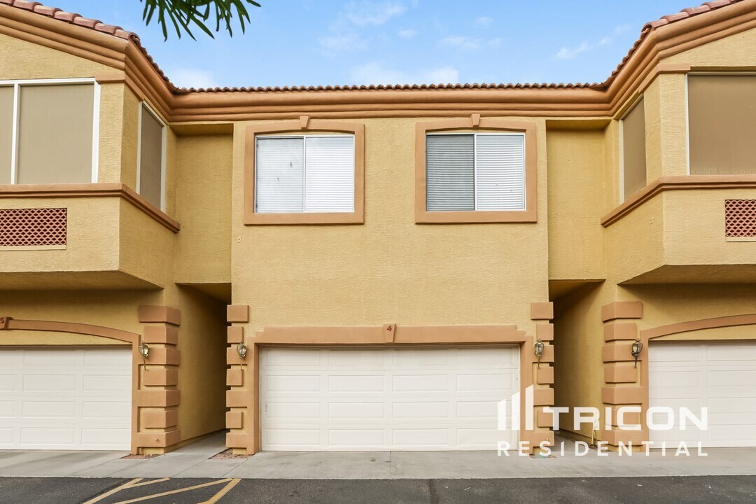 7528 N 19th Ave in Phoenix, AZ - Building Photo