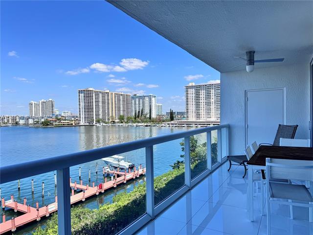 17050 N Bay Rd, Unit 605 in Sunny Isles Beach, FL - Building Photo - Building Photo